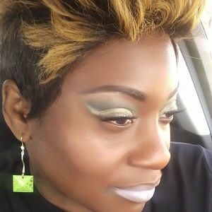 Meet your Posher, Joyce